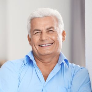 Chirurgie orale Limoges sourire homme
